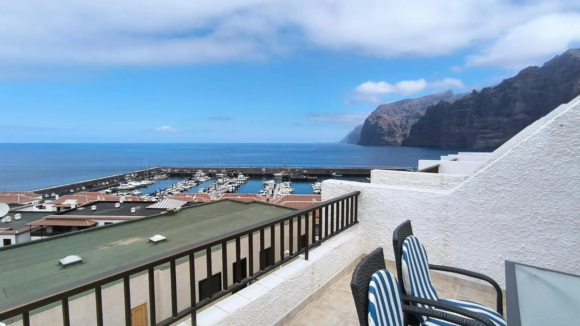 Apartment Marjon - The Best Views, Los Gigantes Acantilado de los Gigantes 0*,  İspanya
